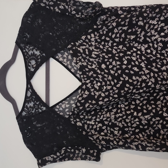 Express Matte Satin top - Picture 5 of 8